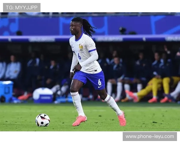 卡马文加：法国队史最年轻出场球员之一解析