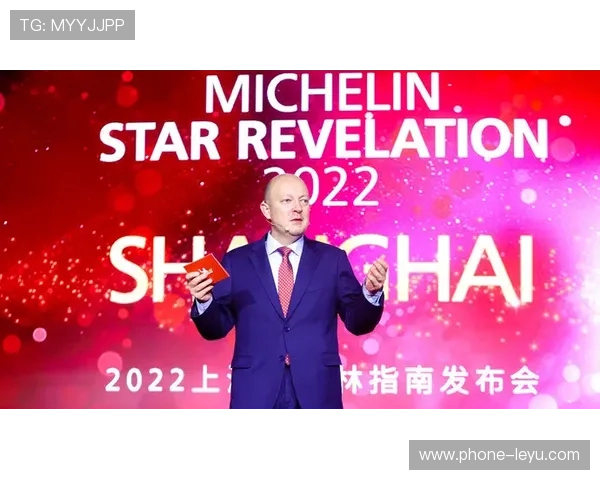 唐佳豪训练完直接打车去米其林三星，这自律和奢侈混搭得有点离谱