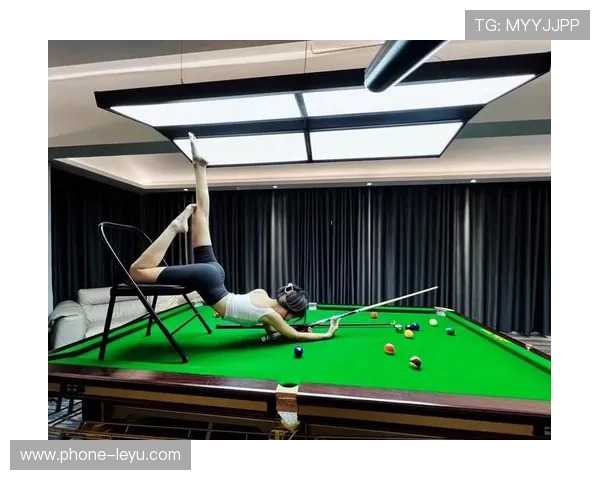 柳雅慧一出场，感觉整个场馆都变成了时尚秀场，那气质绝不是打球能练出来的！