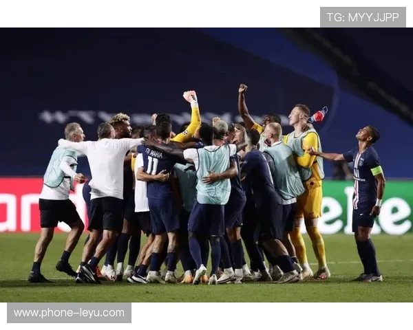 巴黎内部动荡：战术矛盾与管理危机如何阻碍球队争冠之路？