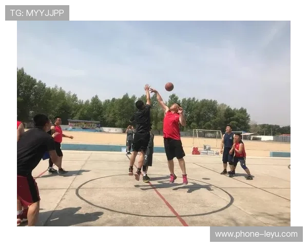 比赛开始规则详解：跳球与中圈发球如何执行？